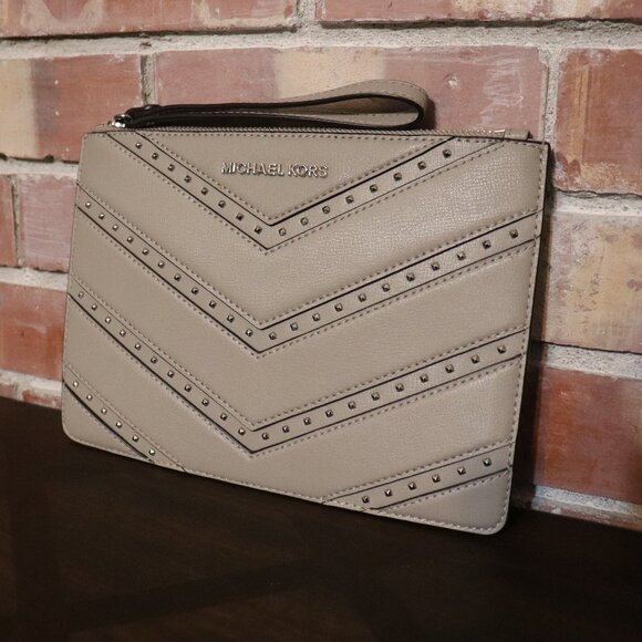 Michael Kors Ellis Leather Studded Clutch Wristlet NWOT Grey Silver - Picture 1 of 5